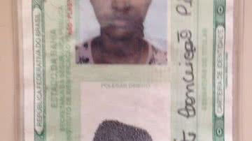 Imagem Homem descobre traição, mata mulher grávida e se entrega à polícia
