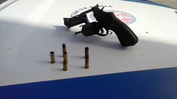 Imagem PM é recebida a tiros e homem é morto em Itinga