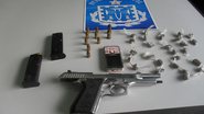 Imagem Dupla é presa com drogas e uma pistola 9mm, em Esplanada