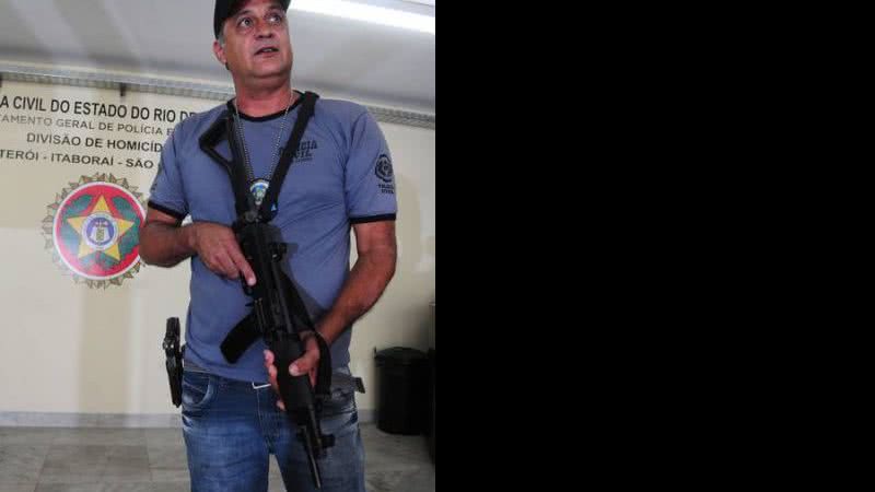 Imagem Inusitado: policial civil vira funkeiro nas horas vagas