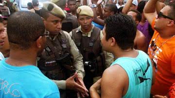 Imagem Povo de Itabuna se rebela com morte de jovem atropelado por viatura
