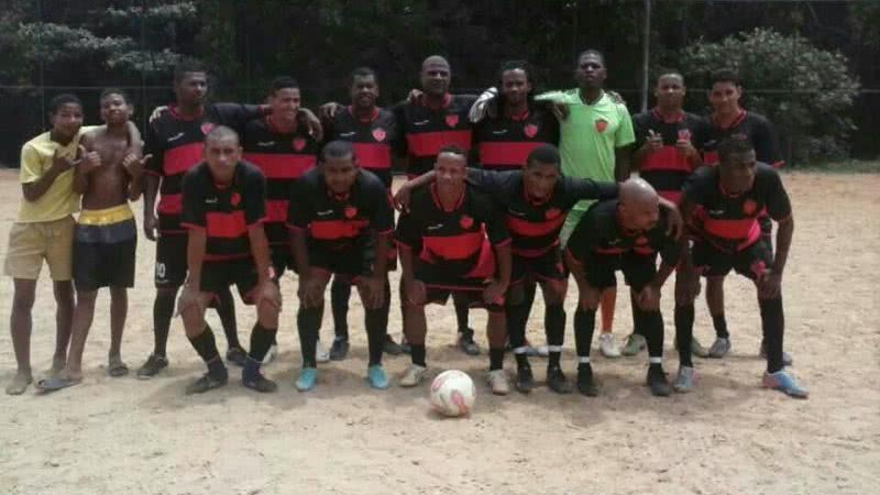 Imagem Moradores de Itapuã se enfrentam em campeonato de futebol no domingo