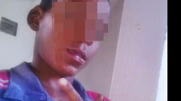Imagem Adolescente acusado de estuprar uma vigilante de escola é liberado em seguida