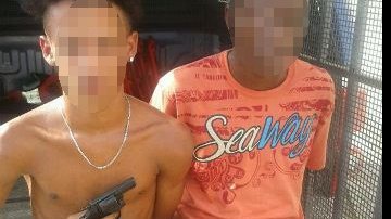 Imagem Adolescentes são apreendidos com arma e polícia frustra assalto