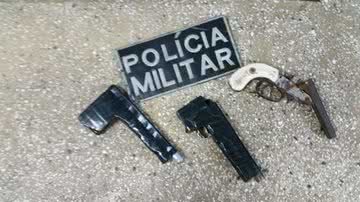 Imagem Adolescentes de 13 e 14 anos são apreendidos com arma de fogo dentro de escola