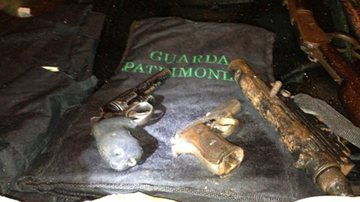 Imagem Polícia Militar desarticula quadrilha com armamento pesado na Avenida Peixe