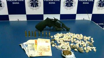 Imagem Traficante é flagrado com drogas e arma em Vitória da Conquista