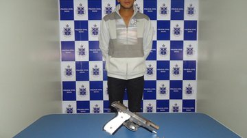 Imagem Traficante envolvido em homicídios é preso com pistola 765 em Conquista