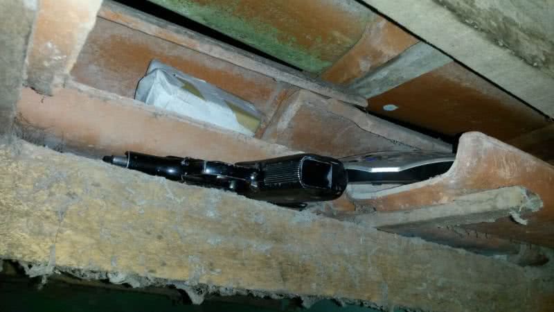 Imagem Entregador de água é preso com arma e droga