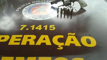 Imagem Homem é preso com revólver assaltando ônibus em Salvador
