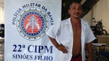 Imagem Polícia Militar prende homem com revólver em Simões Filho