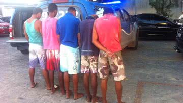 Imagem Polícia estoura boca de fumo em Simões Filho
