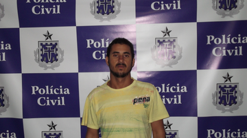 Imagem Homem é preso por matar vizinho a tiros em Jequié  A titular da Delegacia Territ