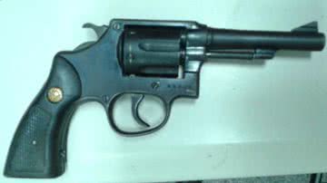 Imagem Adolescente suspeito de homicídios é apreendido com arma e drogas no “Inferninho