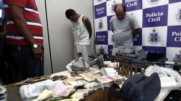 Imagem Homens são presos com armas russas em Feira de Santana