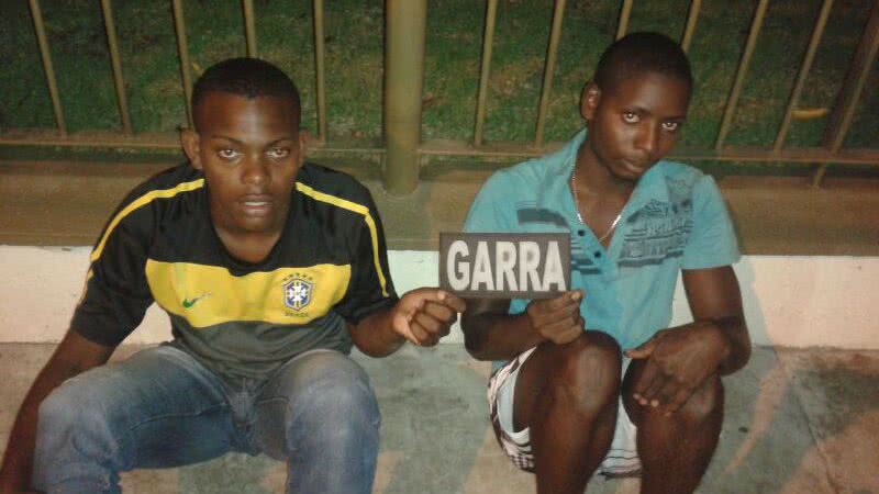 Imagem Homens roubam celular de mulher e são presos em seguida