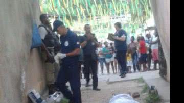 Imagem Homem é assassinado no Lobato após tentar roubar de moto de policial