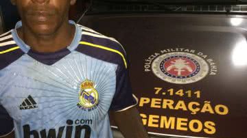 Imagem PM prende homem com arma na localidade de Constituinte