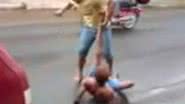 Imagem Vídeo: homem acusado de roubar loja apanha de facão 