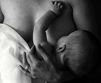 Imagem Bebê morre após mamar em mãe usuária de cocaína