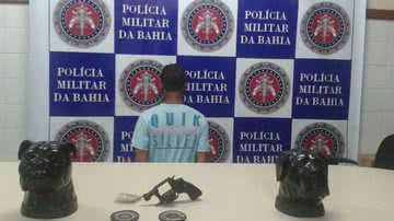 Imagem Menor é apreendido com arma na Liberdade