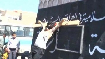 Imagem Vídeo: homem é crucificado por cometer latrocínio