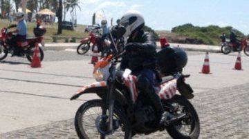 Imagem Motocicleta da Transalvador é roubada em assalto na Boa Viagem