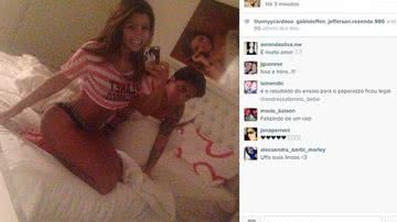 Imagem Namorada de Thammy Miranda posta foto de momento íntimo entre as duas