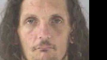 Imagem Homem é preso por fazer sexo com colchão inflável