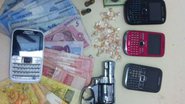 Imagem Dupla é presa com drogas arma em Camaçari