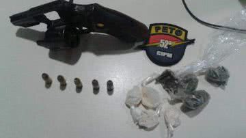 Imagem Jovem acusado de homicídio é preso em flagrante com arma e drogas