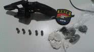 Imagem Jovem acusado de homicídio é preso em flagrante com arma e drogas