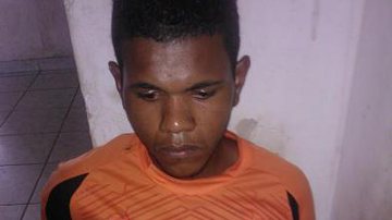 Imagem PM prende homem com espingarda na Ilha de Vera Cruz