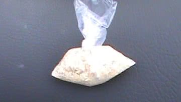 Imagem Polícia prende John Lennon com pedras de crack