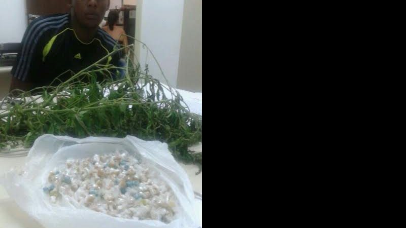 Imagem Homem é preso com 259 pedras de crack em Santa Terezinha