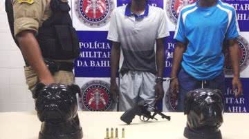 Imagem Polícia Militar prende homens armados e com carro roubado na Rua Fé em Deus