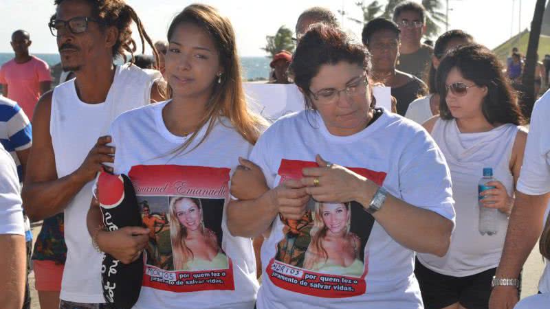 Imagem Vídeo: Pais de irmãos mortos conversam com Bocão News