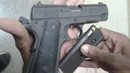 Imagem Bandidos trocam tiros com a polícia e um morre durante o confronto