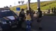 Imagem Vídeo: Policial rodoviário federal agride vendedora ambulante