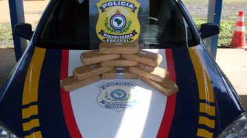 Imagem PRF apreende 9 Kg de crack com jovem em Vitória da Conquista