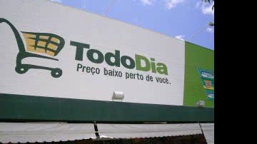 Imagem Ladrões assaltam supermercado Todo Dia em Sussuarana