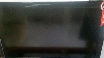 Imagem Polícia flagra ladrão andando com TV de LCD que roubou da vizinha
