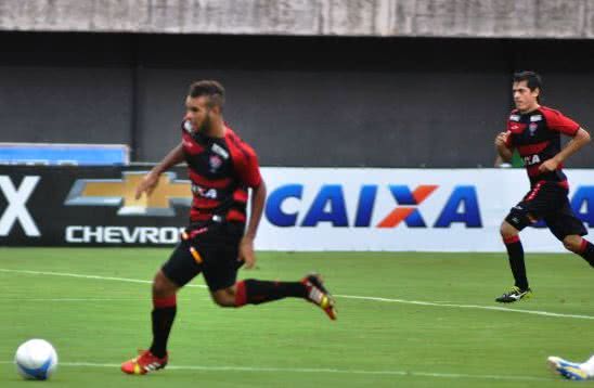 Imagem Vitória encara J. Malucelli tentando eliminar jogo de volta