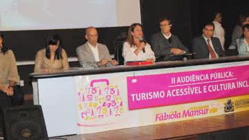 Imagem Fabíola Mansur cobra turismo acessível e cultura inclusiva
