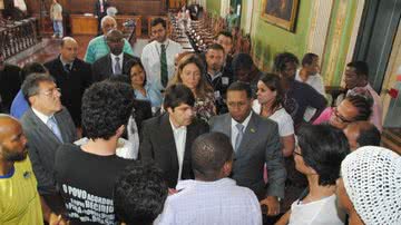 Imagem Manifestantes do MPL rejeitam proposta de desocupação da Câmara