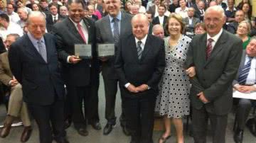 Imagem Alexandre Padilha e Antonio Brito são homenageados em São Paulo