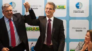 Imagem Ministro da Saúde pede demissão após ficar apenas 17 dias no cargo