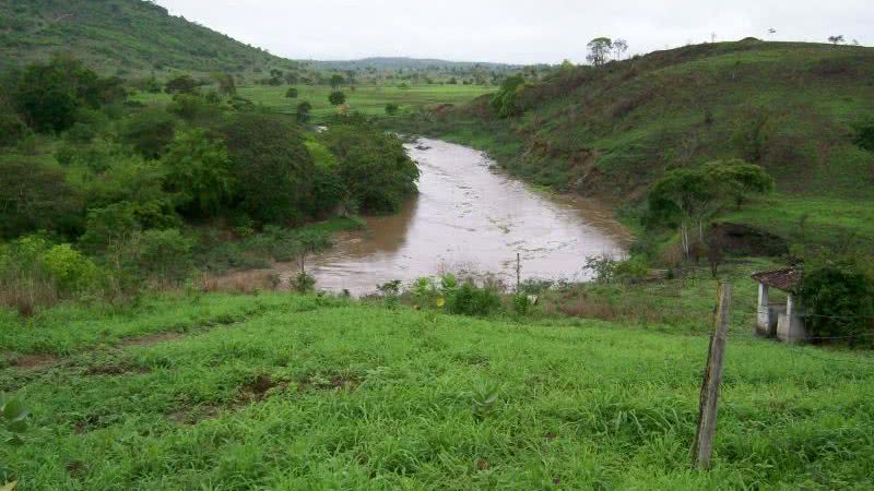 Imagem Governo e empresa estão na Justiça por barragem em Itapé