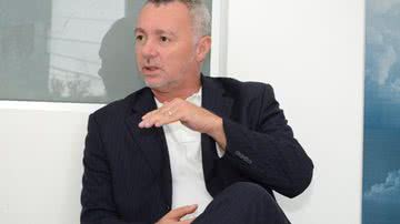 Imagem Fogo amigo: Alan Sanches "pede cabeças" de major Botelho e Bobô