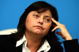 Imagem Alice dispara contra Neto: Qualquer meio fio que o menino pinte é uma apoteose